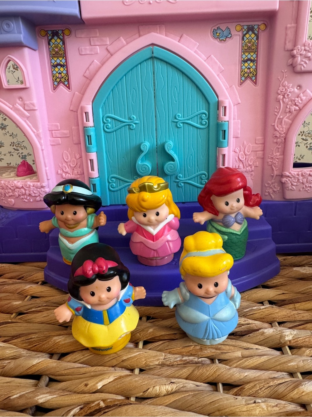 Fisher-Price Little People disney princess songs palace castle carriage talkers - Picture 4 of 5